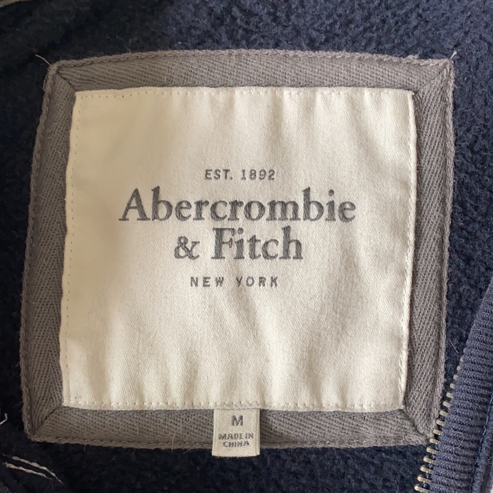 β€οΈ Abercrombie and Fitch Logo Navy Blue Hoodie - Picture 2 of 5
